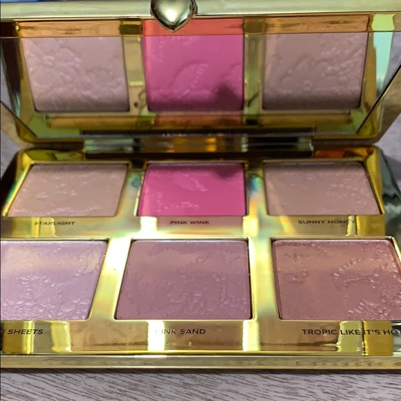 Make up - Picture 3 of 4